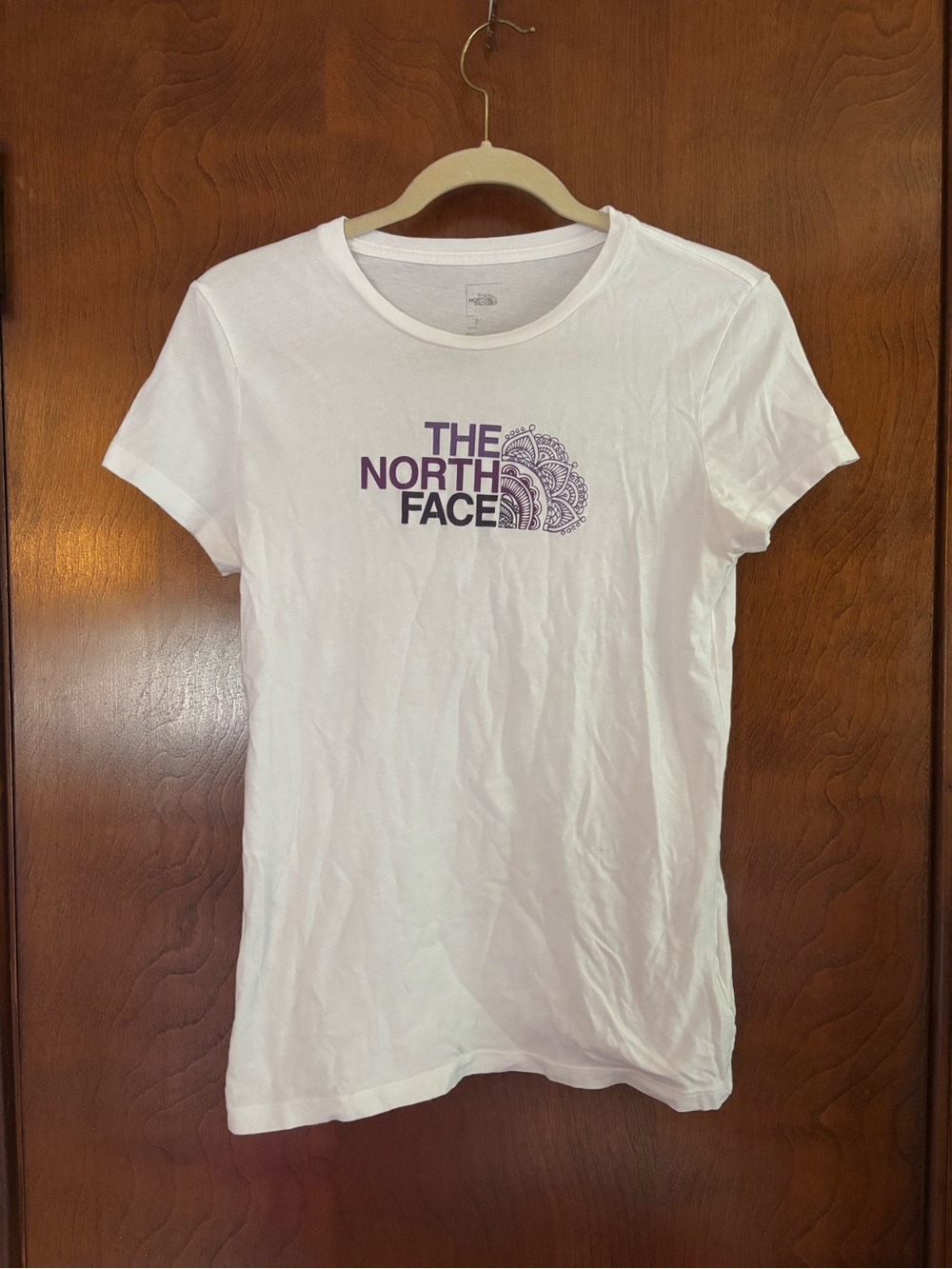 The North Face Women's White Short Sleeve Tee Purple Logo size M